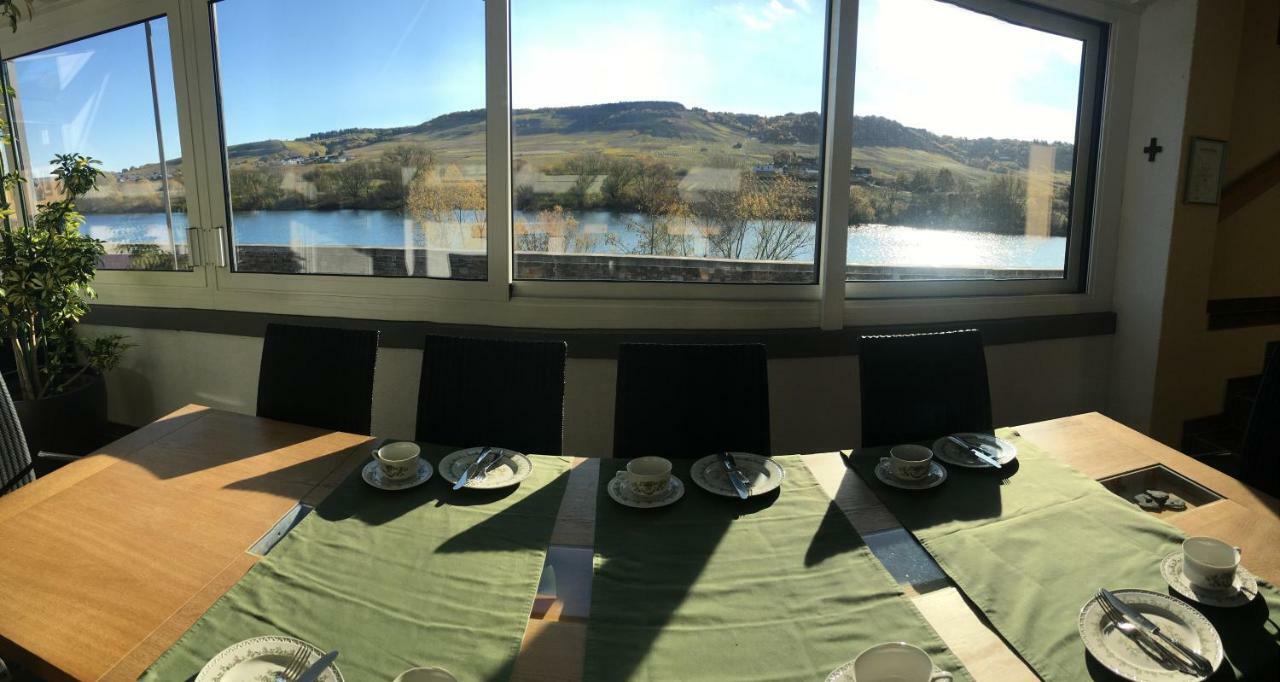 Gaestehaus Weingut Meierer Kesten Buitenkant foto